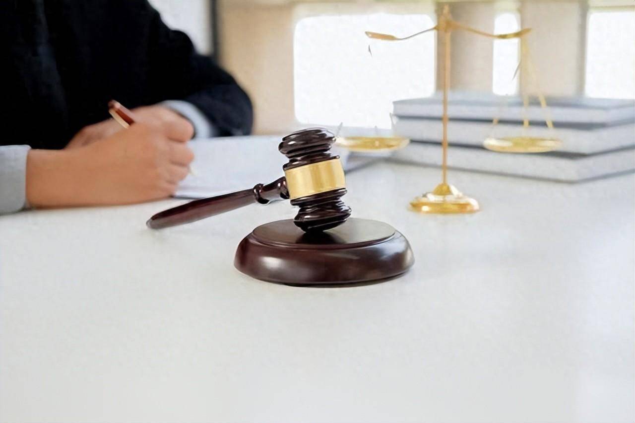 最高院：原判决、裁定遗漏或者超出诉讼请求，可申请再审_原审_当事人_公司