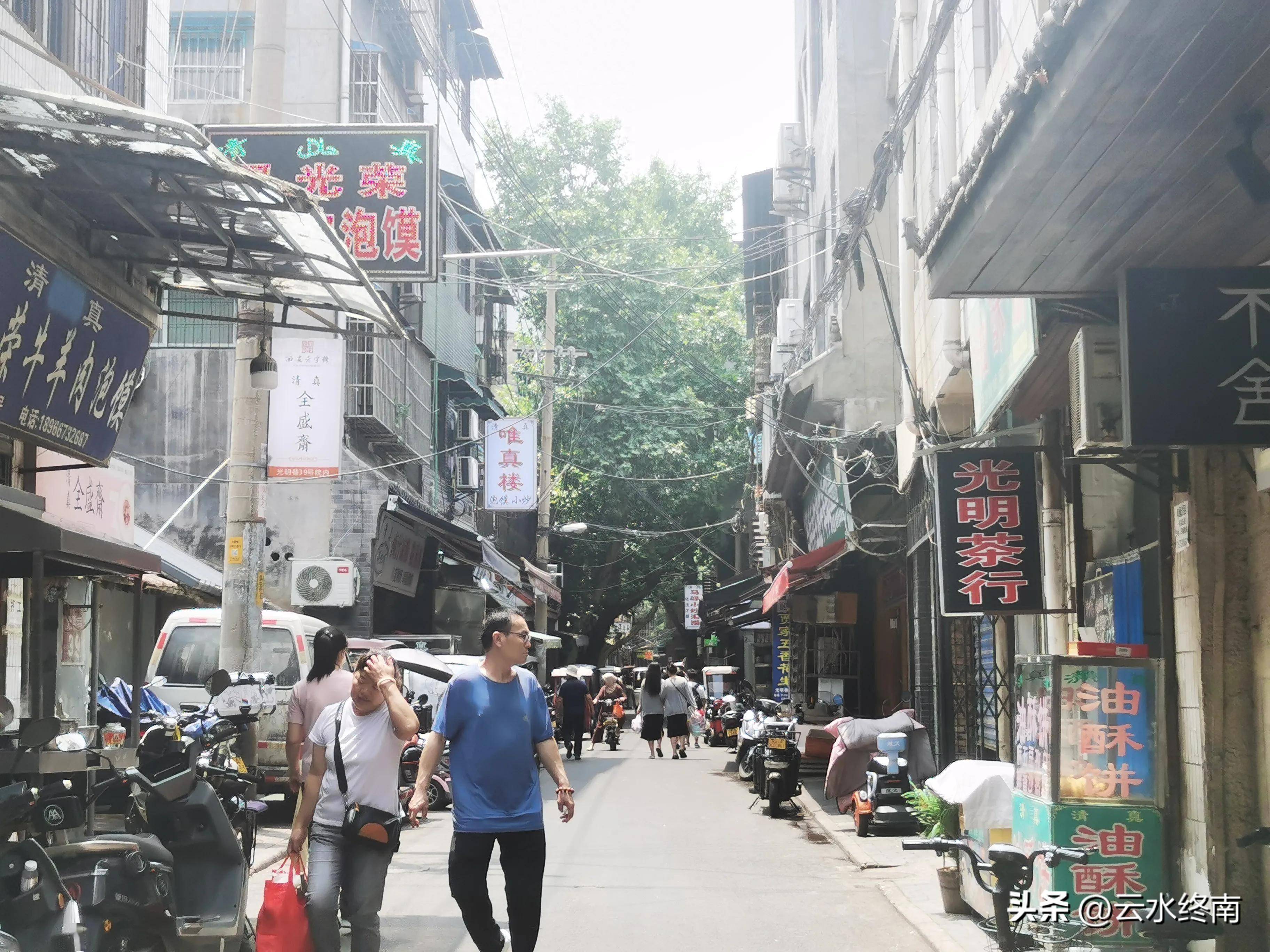 西安唯一的遗迹,你在回坊吃喝玩乐时,注意过吗_地方_光明巷_庙后街