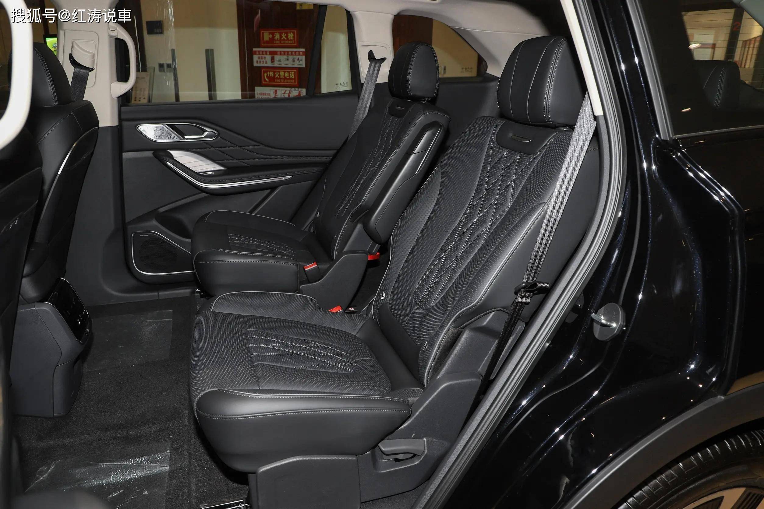 红旗hs7 phev即将上市,插电混动中大型suv,6座和7座布局