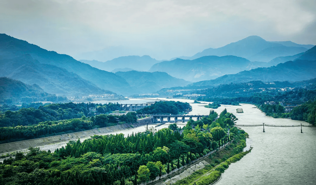 【寻色四川】双飞6日,一次打卡九寨沟/黄龙/四姑娘山3个5a景区,感受大