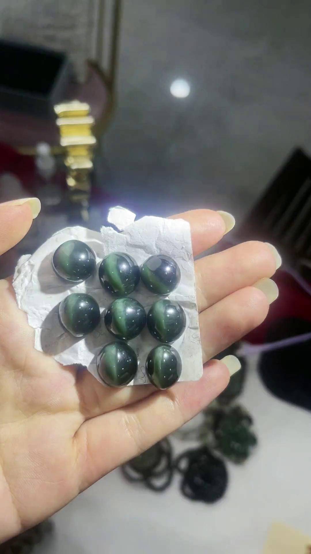 俄罗斯碧玉7号坑,和田碧玉罕见黑猫眼大数据推荐给有需要的人 和田玉