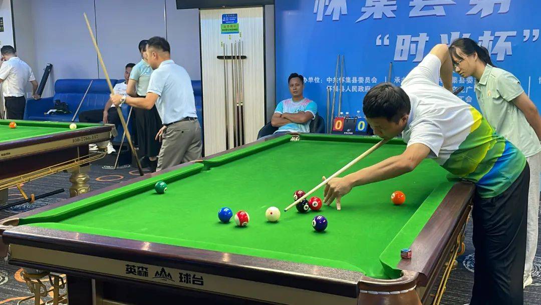 "时光杯"今晚八点于时光台球俱乐部进行半决赛,以下为最新赛事时间表.