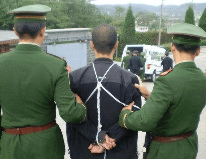 老法警回忆 行刑开枪时犯人回头质问