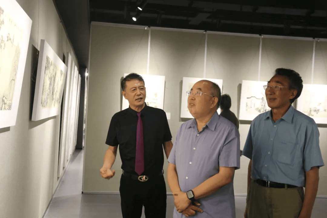 "敬静镜竞净境——田耘茶画(成都)综合艺术展"在四川通达集团美术馆