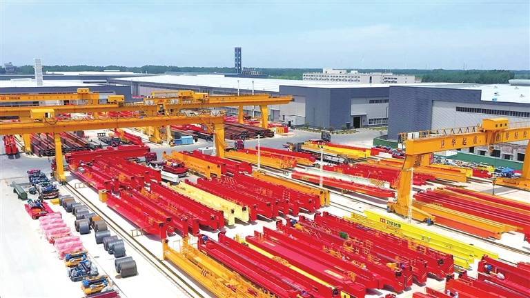 叫响"长垣起重"国际品牌_卫华_起重机_新中