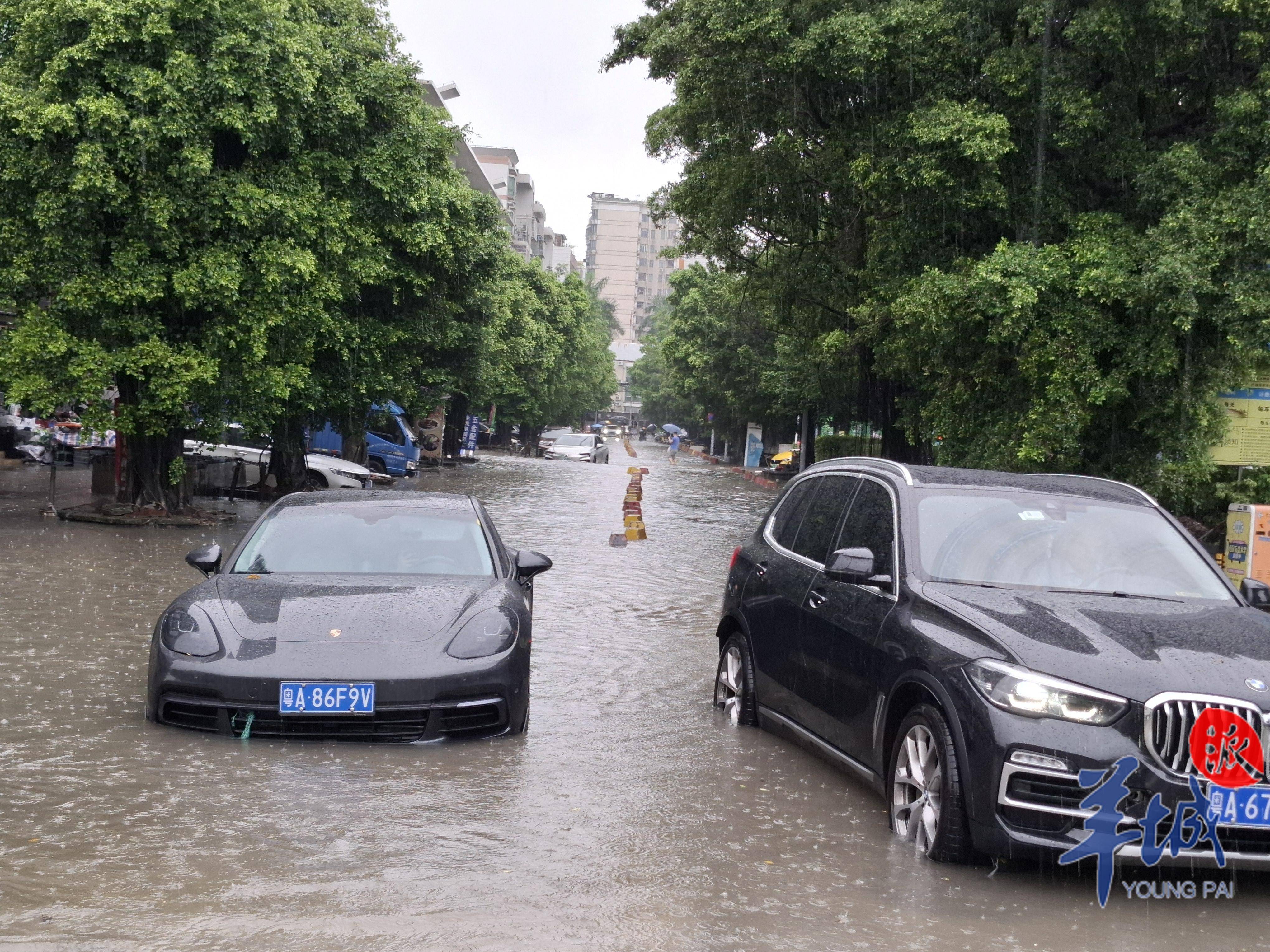 图集|直击广州暴雨!多路面积水严重