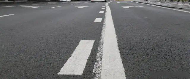 如何变道才正确?这些技巧要掌握!_搜狐汽车_搜狐网