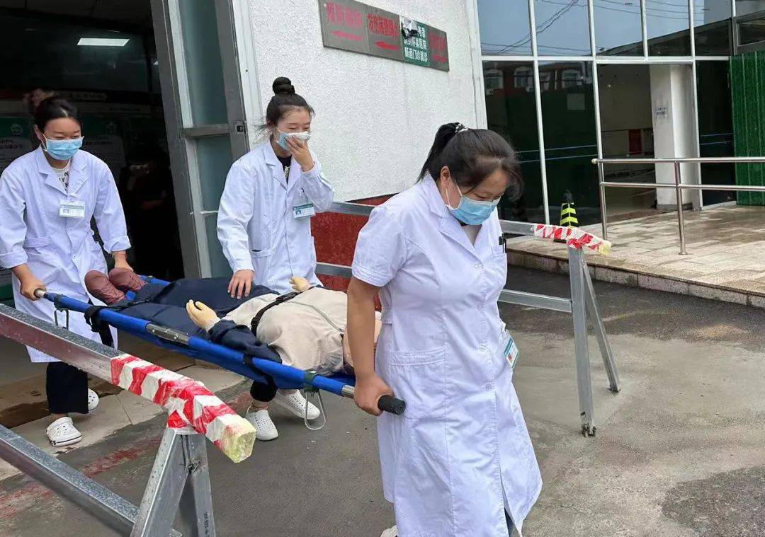 北房镇卫生院开展消防安全应急疏散演练