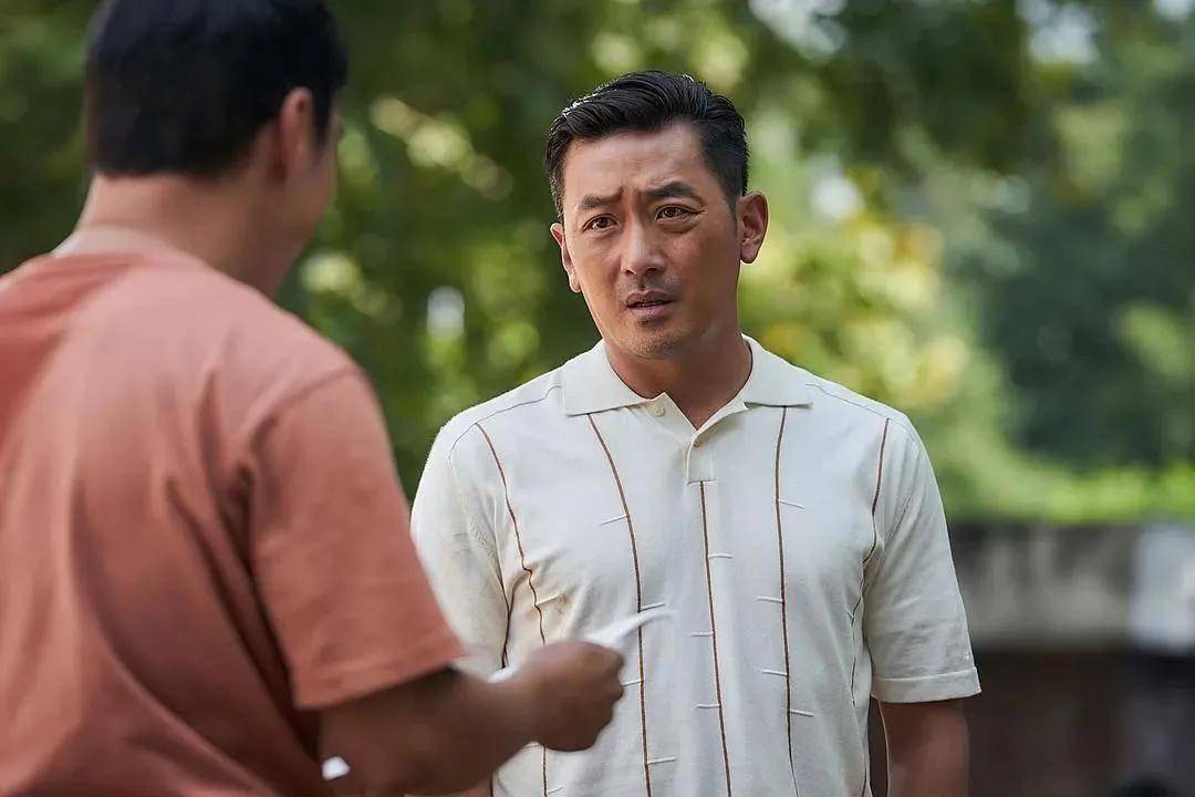 塌房四年的影帝河正宇复出《劫机》南韩叛逃者血泪控诉