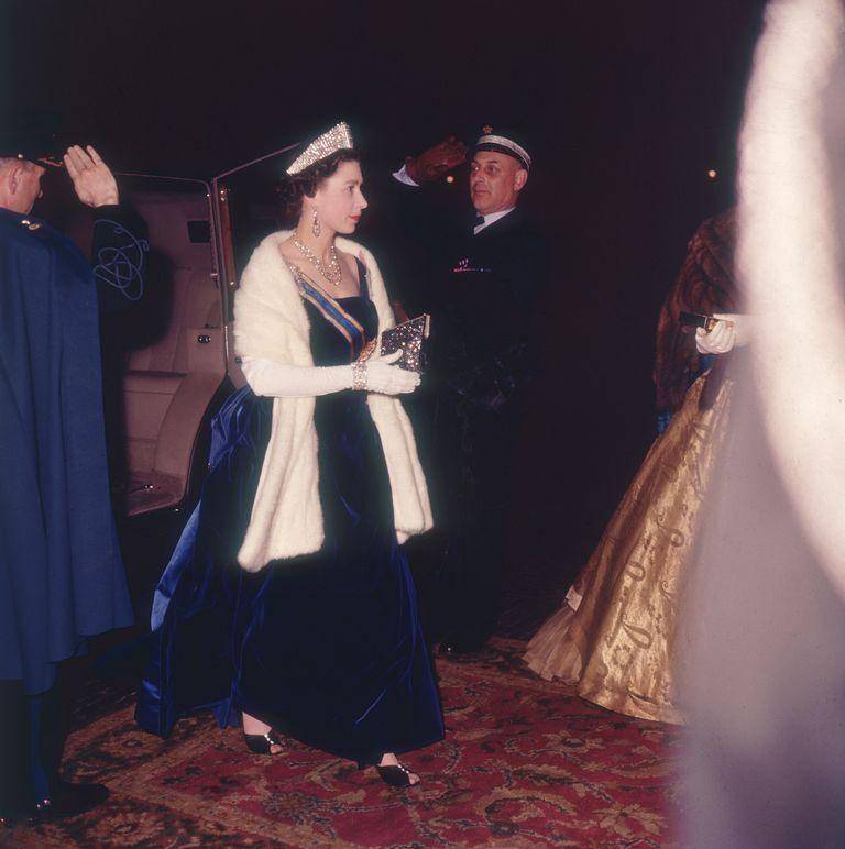 英女王的女官:不领工资,为女王选衣68年,让女王优雅了一辈子