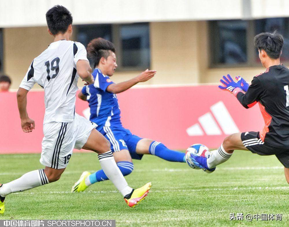 大连八中获得2024全国青少年校园足球联赛高中男子组冠军