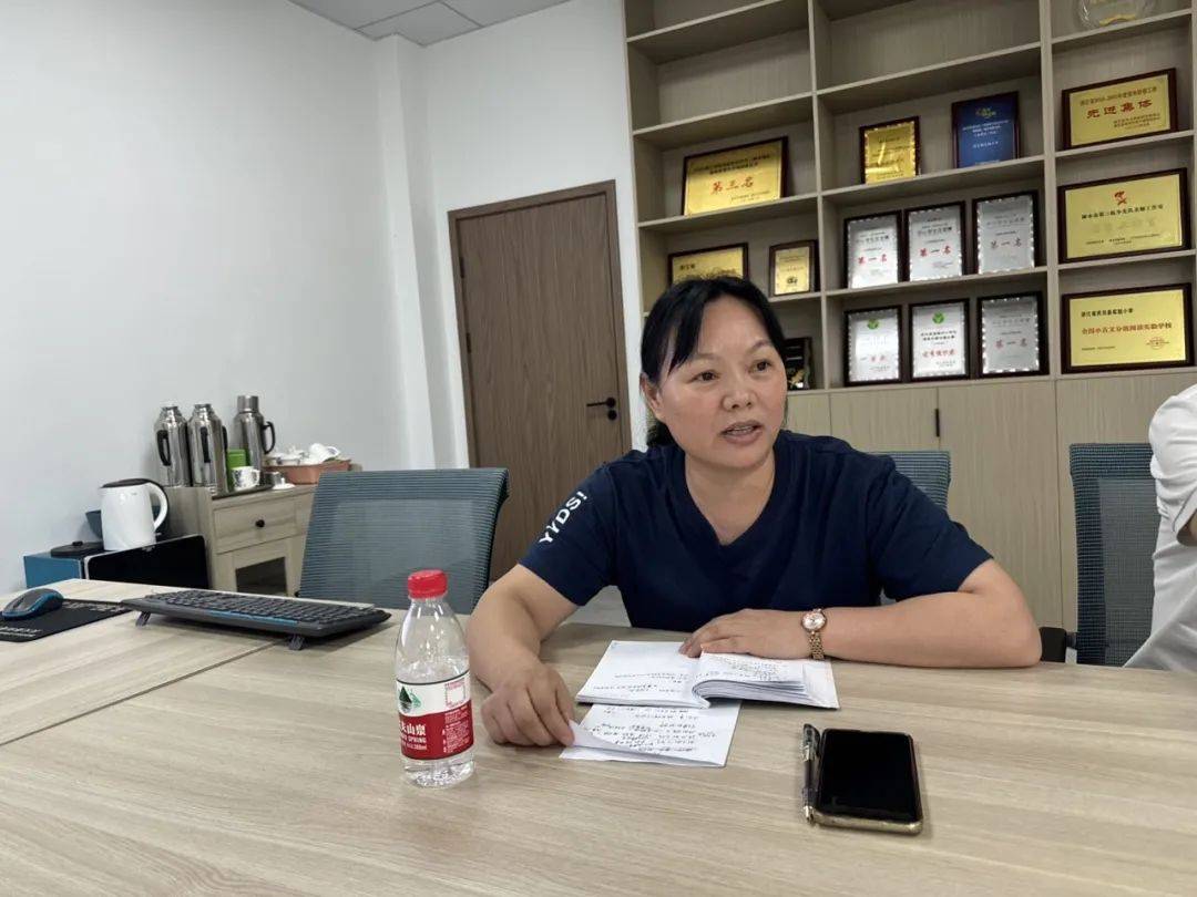 规划,教研活动的组织,选课培训,"三学进阶"教学改革等提出具体要求,并