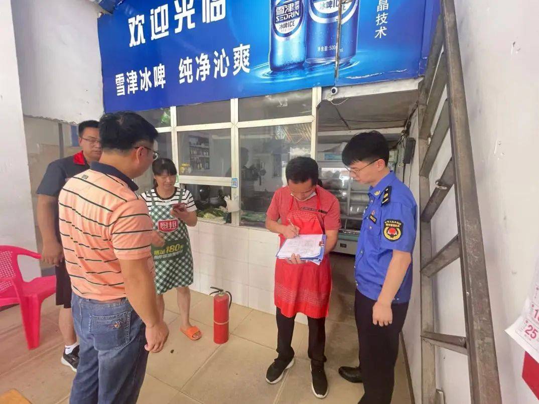 【学习身边榜样】第七期丨许晓明:挺膺担当城管"蓝",奋斗激扬"青"力量