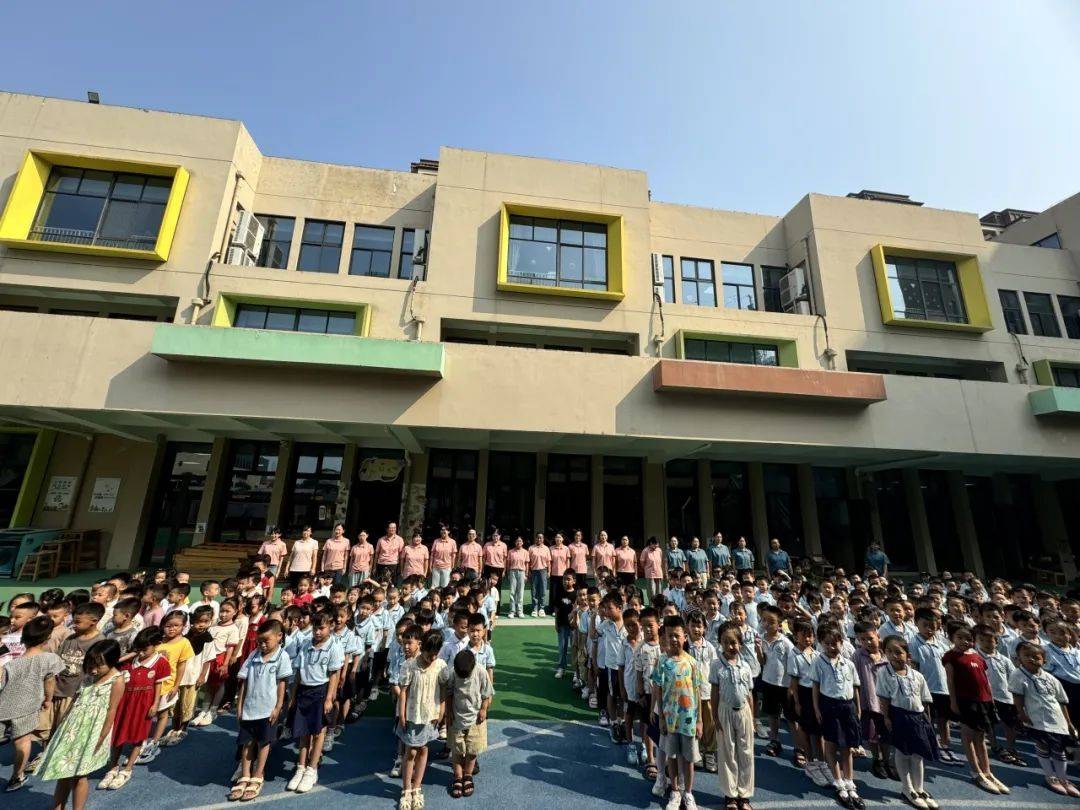 开学啦!昌和幼儿园新学期"大带小"活动