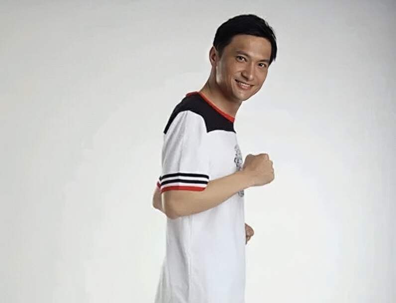 一甩病容,颜值回春变帅大叔,自闭症儿子成绩出众_网友_照片_生活