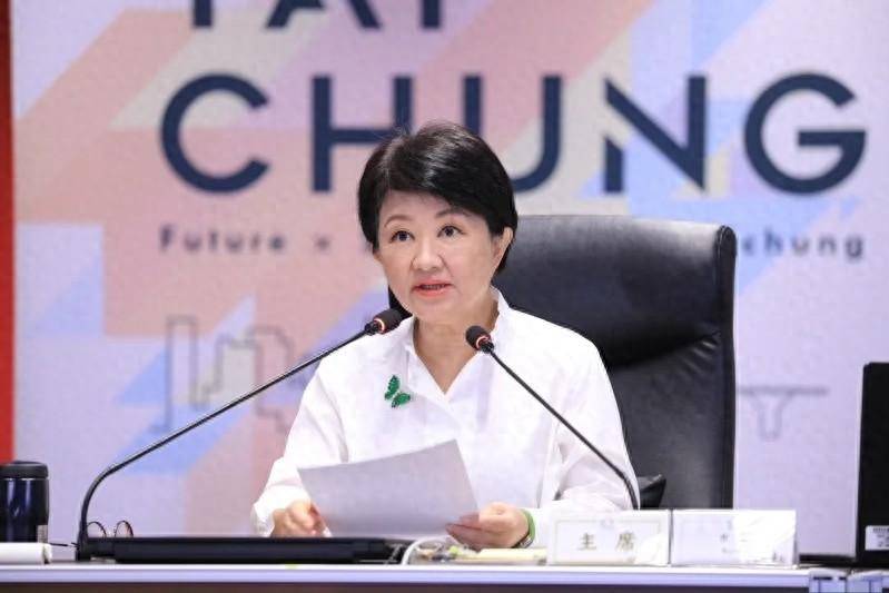 卢秀燕罕见休12天长假引关注,资深议员:家庭活动不必深究_台中市_外界_会议