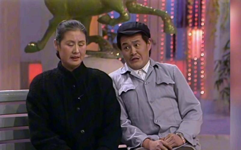 1990年,赵本山出演了小品《相亲》,这是他在全国舞台上的首次亮相.
