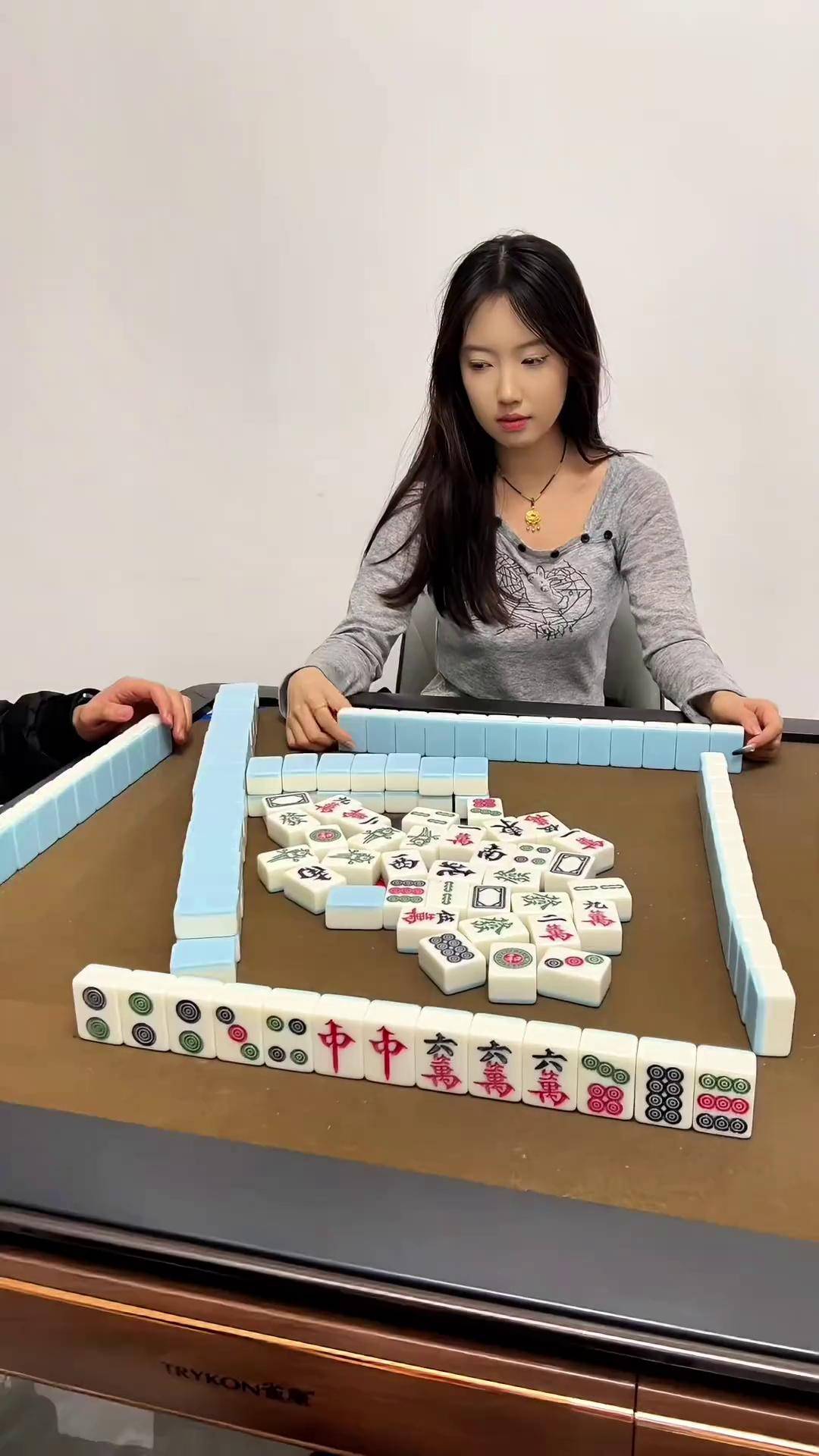 这牌你们支持谁? 麻将麻将抖起来 小麻将解心宽 麻将 三缺一 小麻将