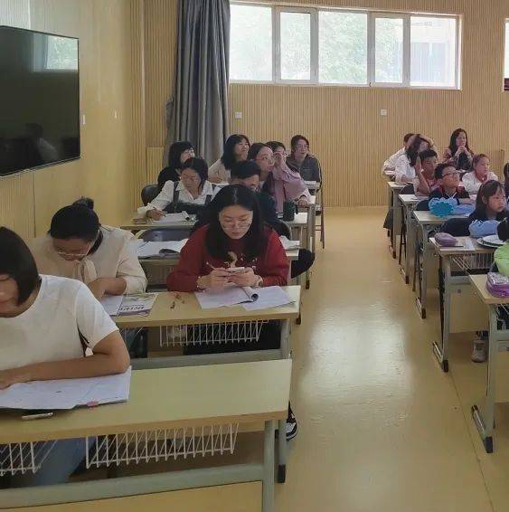 【双减教研教改篇】东胜区正东小学:抓学科核心 促深度学习