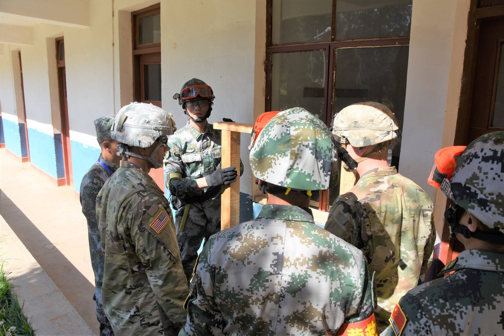 资讯有故事丨国际和平日 听中国第22批赴黎巴嫩维和官兵的心声