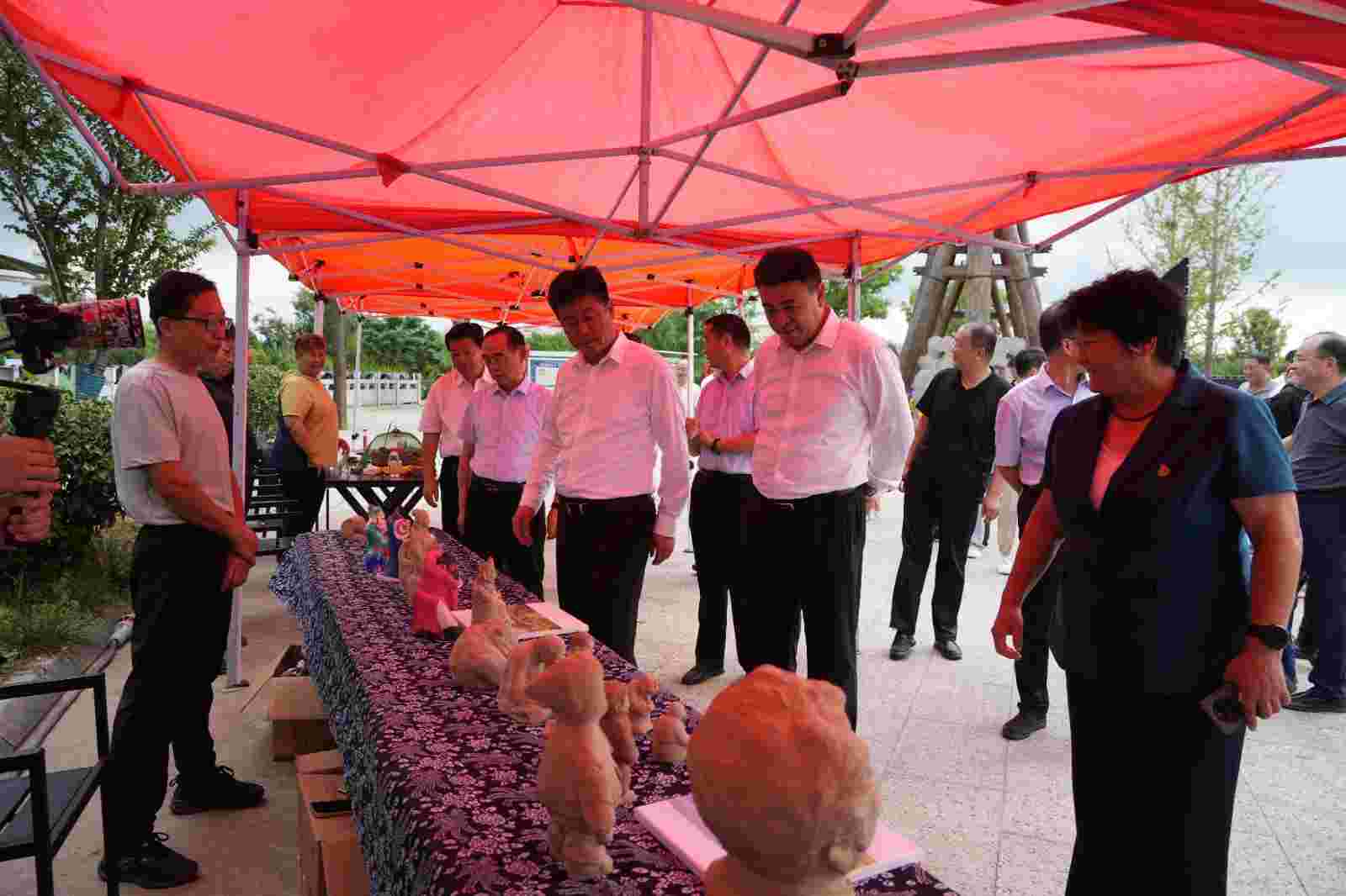 济南市城乡工会手拉手暨新农村建设观摩活动在章丘区举行 济南市城乡工会手拉手暨新农村建设观摩活动在章丘区举行