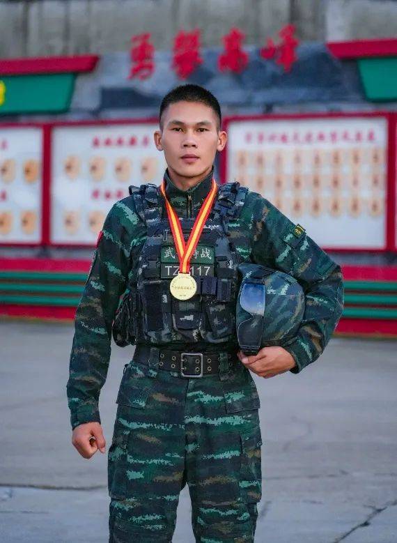 2个“全能特战精兵”！1个“特战专业尖兵”！这个中队不简单！_比武_荣誉_激励