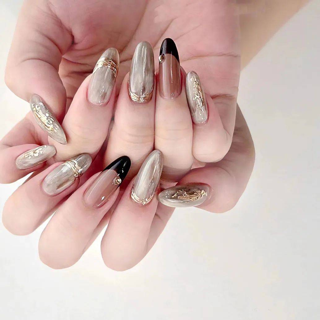 魔镜粉美甲闪耀指尖的金属光泽尊嘟爱不释手