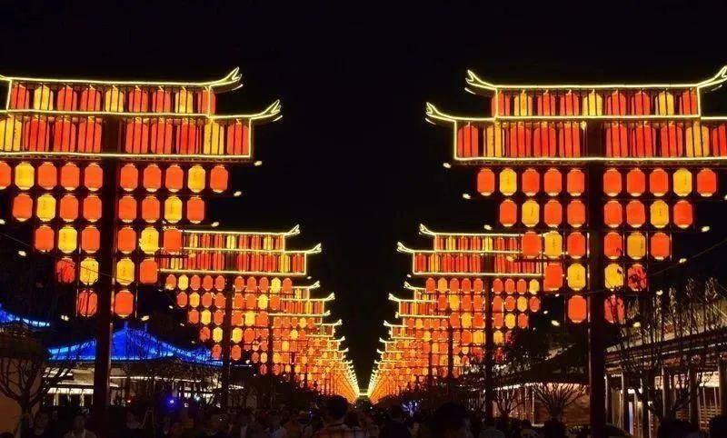 洛南音乐小镇夜景图片