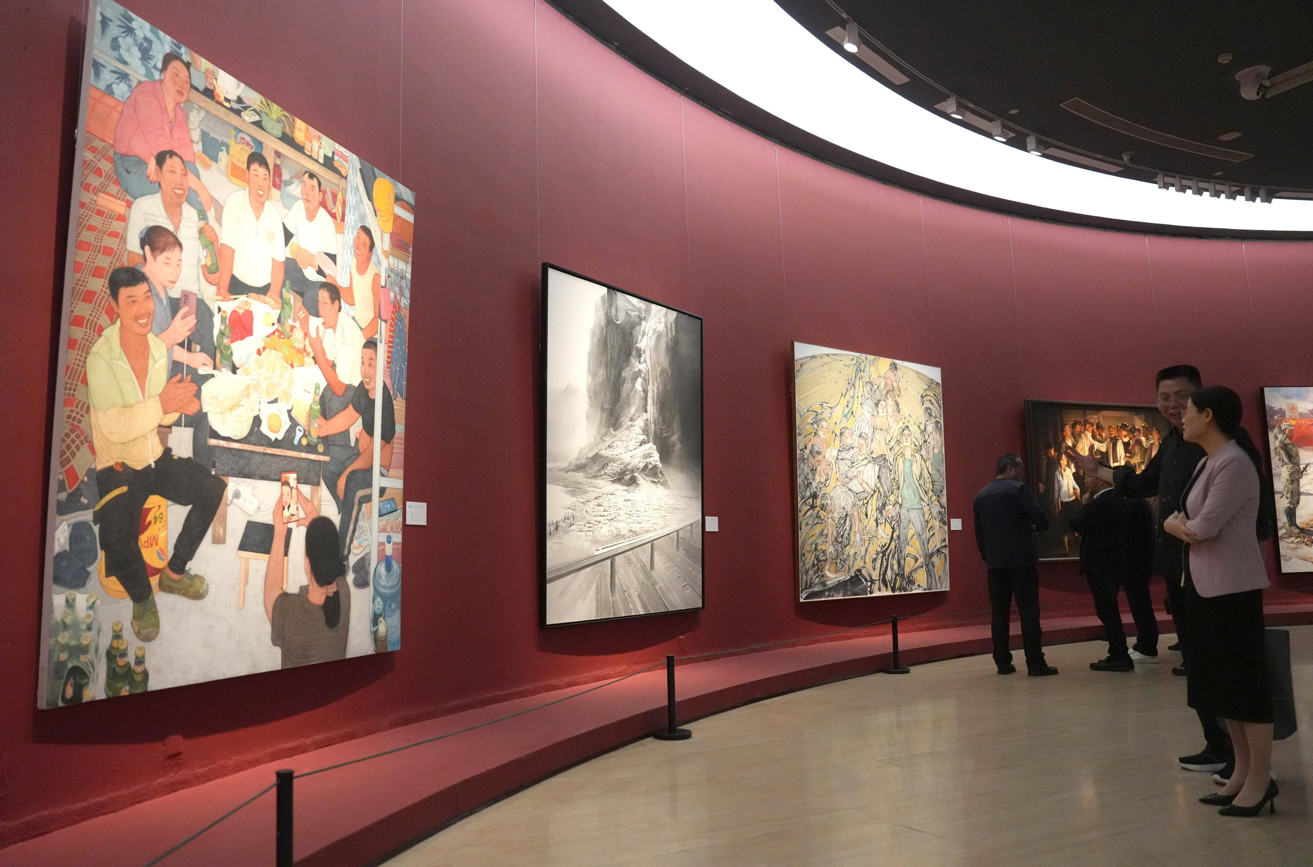 686件美术作品聚焦时代主题,第十四届全国美展进京作品展开幕