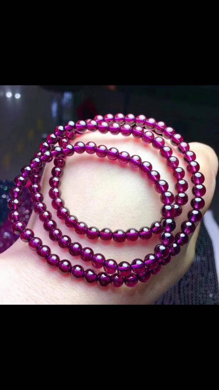 巴西 紫牙乌三圈手链,晶体干净 颜色超紫,5.3mm,34.8克,499元