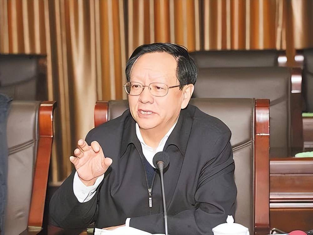 2008年任鄂尔多斯市委书记,市人