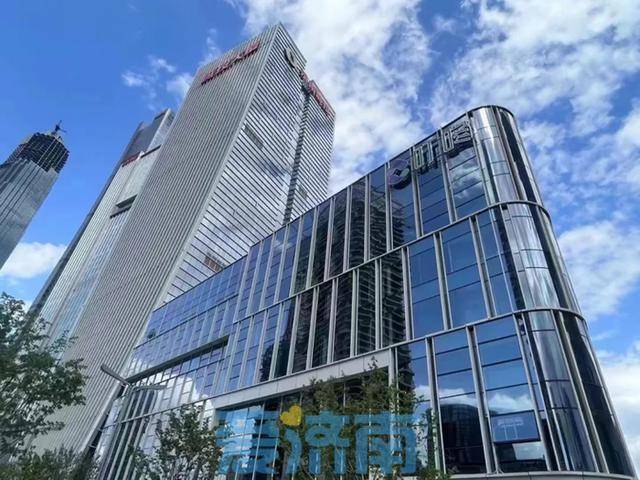 目前,海晏门,环贸中心,深蓝时光,城投大厦四处门店已入市运营,其中3处