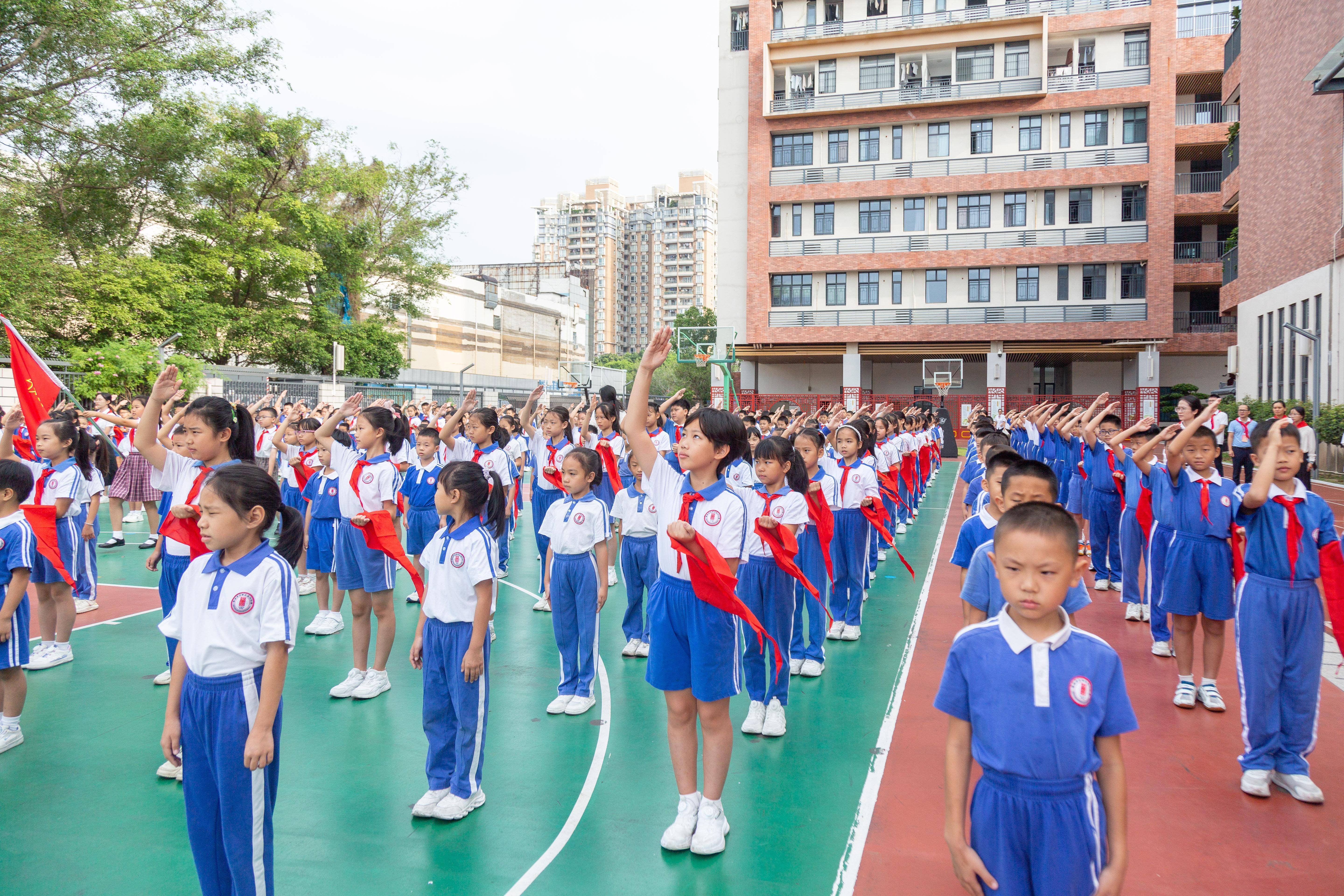 松岗街道庆祝少先队建队75周年系列活动举行_少先队员_文山_入队