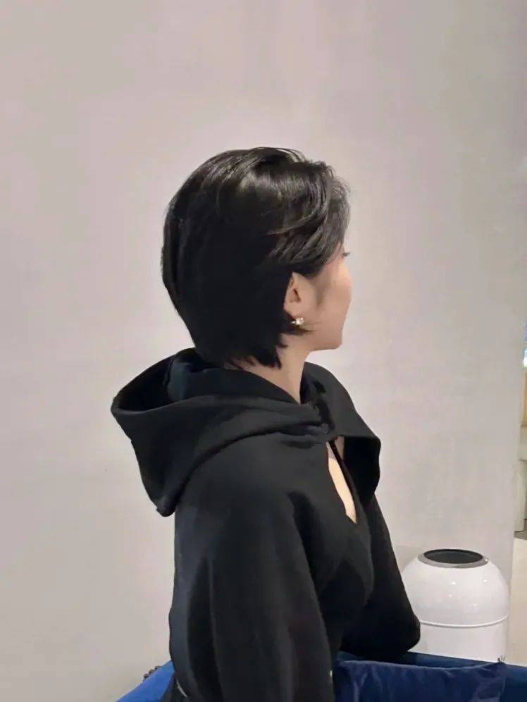 "短发女生更自信"