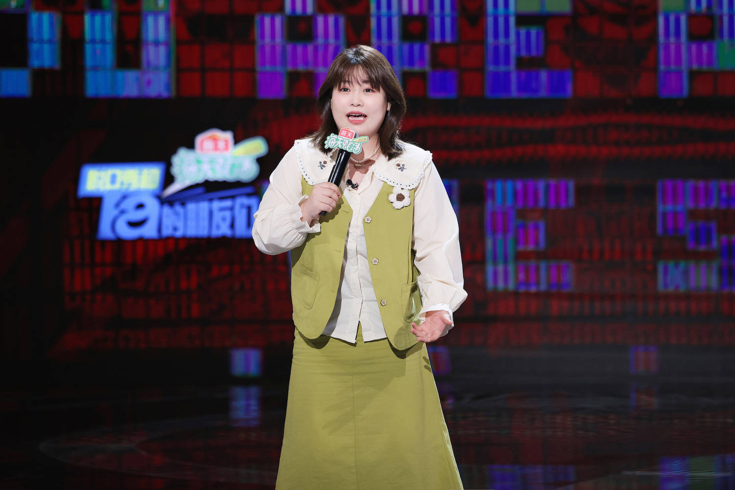 "上舞台演自己"的山河:脱口秀女演员一直都在