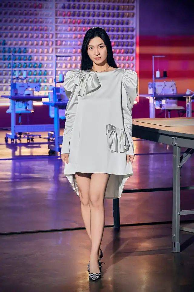 中国设计师 Anna Yinan Zhou 打入美国时尚节目《天桥风云》