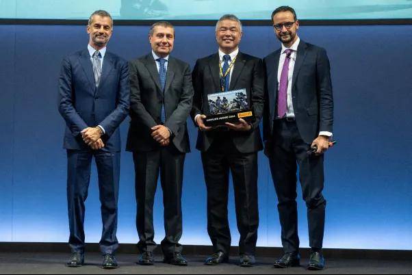 倍耐力为这七家供应商颁奖_轮胎_普罗维拉_马可