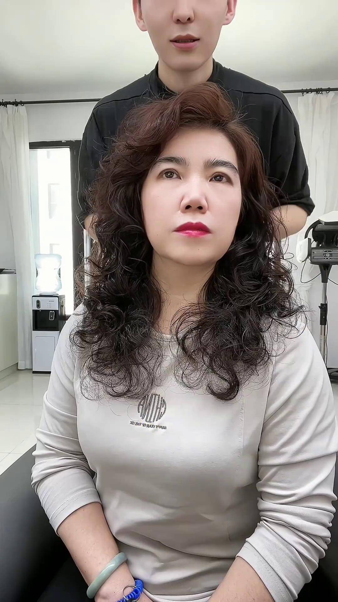 在大同中年女性必烫的一款卷发!