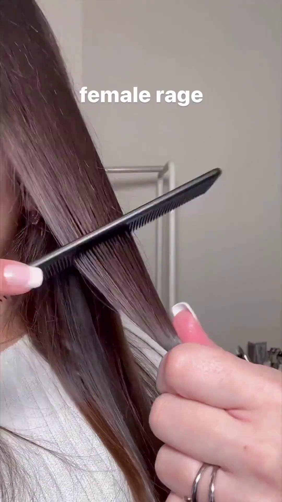 去分叉碎发小技巧～发型设计 头发打理技巧 分叉头发怎么剪