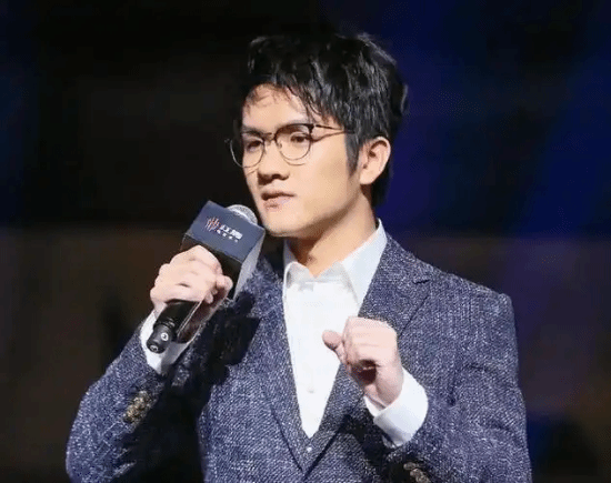 前LOL职业选手若风用两个字总结宁王开团事件:鼓励学习!