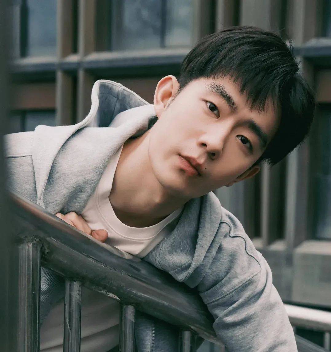 郑好专访|电影《瞒天过海》中生动演绎"破碎感"