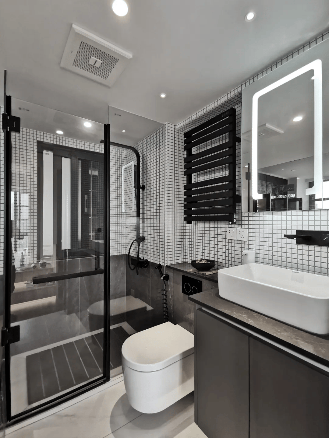 为什么越来越多人不喜欢"卧室带卫生间"的户型了?