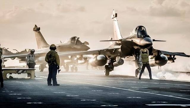 放着“枭龙”组合不要，被美国坑过的伊拉克，准备栽进法国的大坑