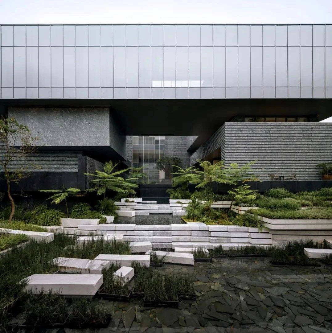 ZEN正象设计新作:城市游园 东莞华润·旗峰润府城市展厅_建筑_三棱镜_中庭