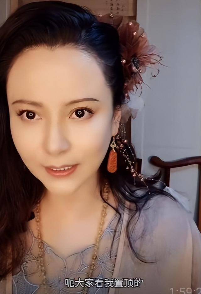 武晔:她是《雍正王朝》中的郑春华,也是胸围超过柳岩的女神_身材_经典_角色