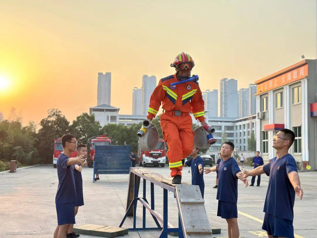 《中国应急管理报》刊发洛阳消防人物故事:孙小伟 20年坚持把工作做精