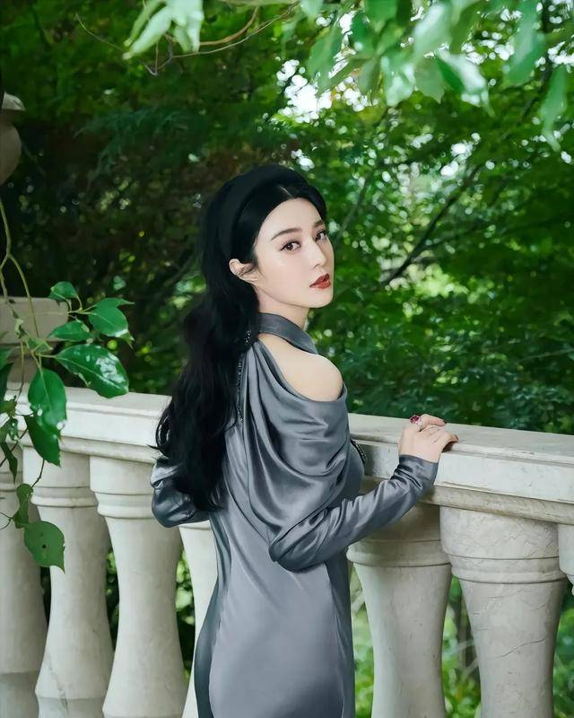 范冰冰人生经历_李晨_复合_事业