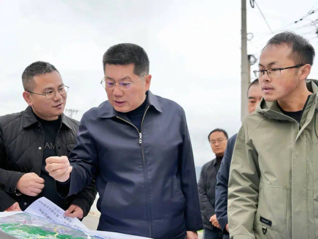 苏永忠到昭阳区调研昭大线昭洒段建设工作