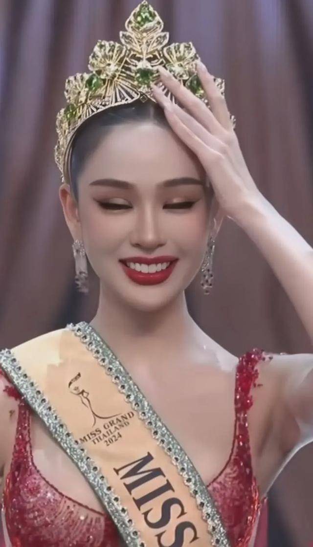 泰国选美冠军,五官立体深邃,眉目如画,这美貌谁看了不迷糊?