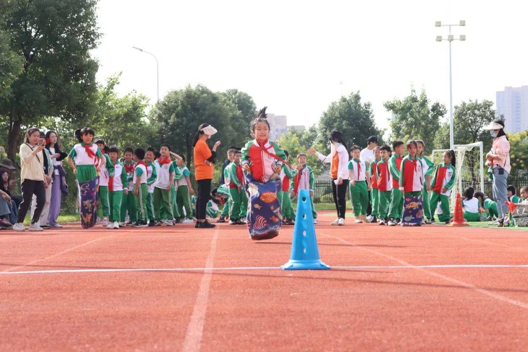 虎溪小学图片